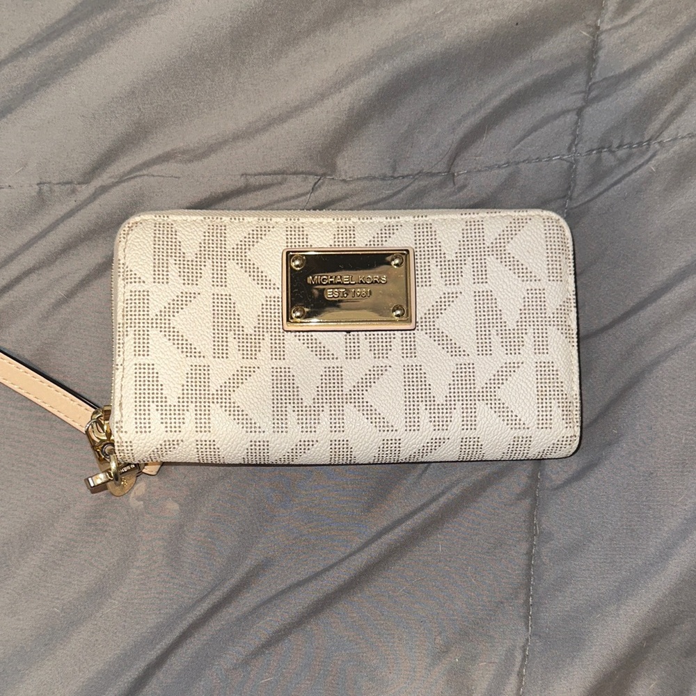 Michael Kors Cream Logo Wallet